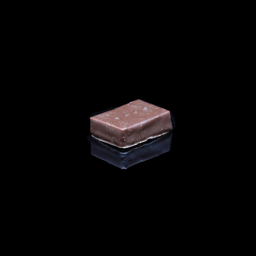 chocolat_cannelle_noir_patisserie_claire_et_romain