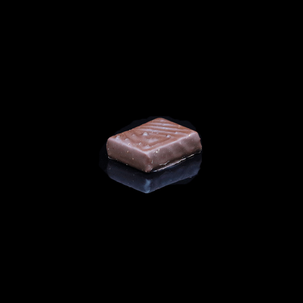 chocolat_framboise_noir_patisserie_claire_et_romain